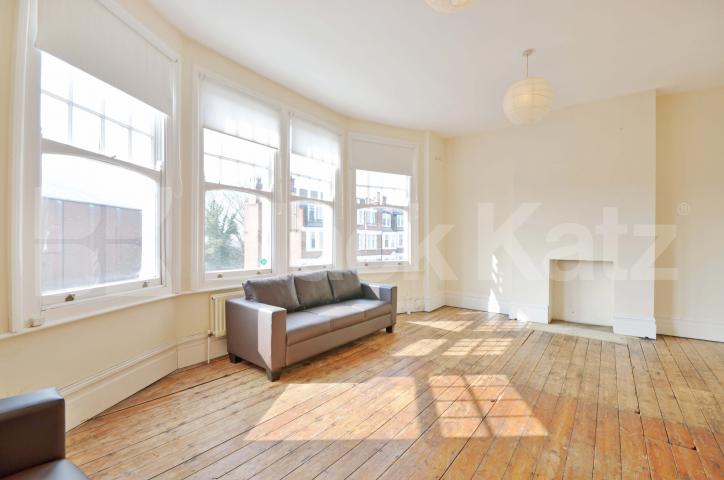 			Large Property !, 2 Bedroom, 1 bath, 1 reception Flat			 Fortis Green Road, Muswell Hill